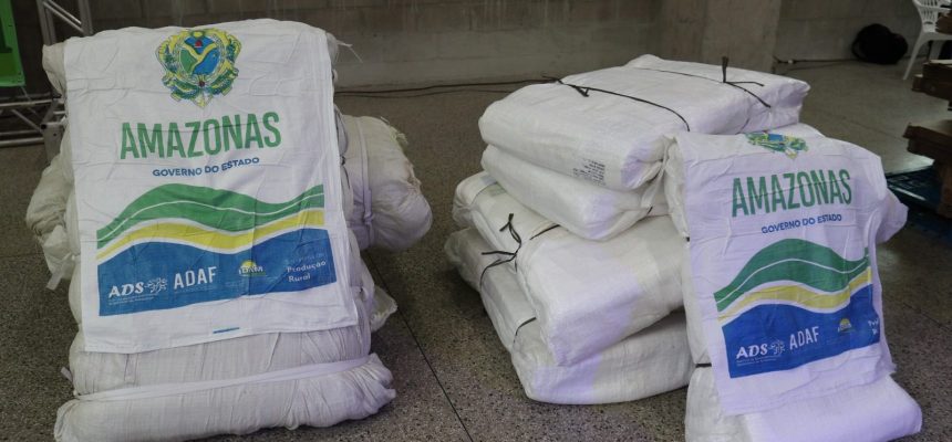 A Agência de Desenvolvimento Sustentável do Amazonas (ADS), por meio do Programa de Doação Onerosa do Governo do Estado, abriu inscrições para que produtores rurais obtenham embalagens do tipo ráfia com subsídio de até 80%. A iniciativa busca apoiar pequenos agricultores na armazenagem e transporte de alimentos regionais, fortalecendo a produção rural no estado.