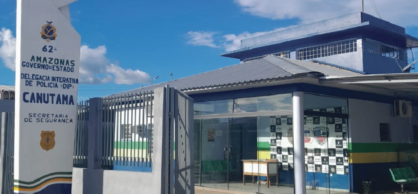 A Polícia Civil do Amazonas (PC-AM), por meio da 62ª Delegacia Interativa de Polícia (DIP) de Canutama (a 619 quilômetros de Manaus), em ação integrada com a Polícia Militar do Amazonas (PMAM), prendeu em flagrante, na última sexta-feira (02), quatro indivíduos pelos crimes de furto qualificado e receptação. As prisões ocorreram no bairro São Francisco, naquele município.